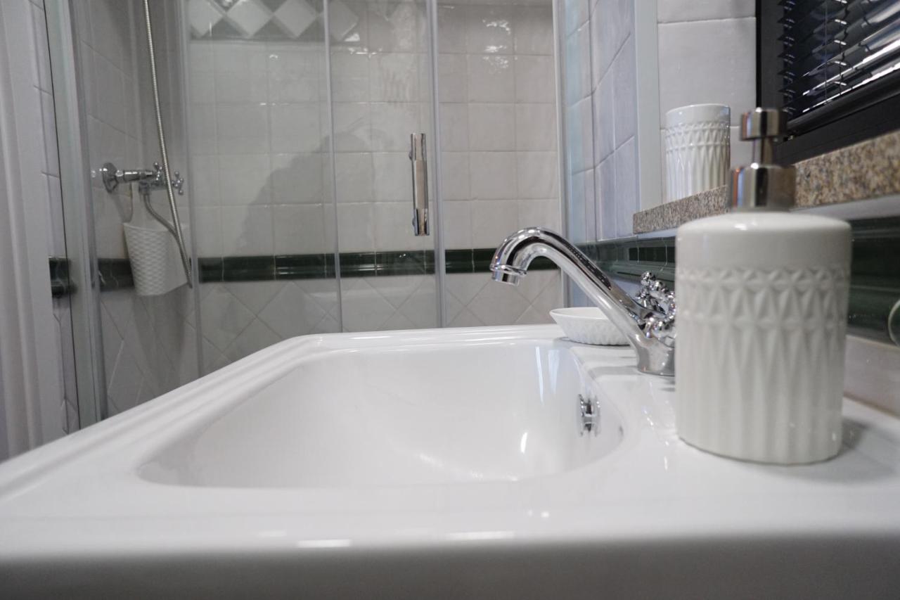 Modern House - Air Cond, Free Parking, Breakfast, By Porto With Love Lda Vila Nova de Gaia Eksteriør billede